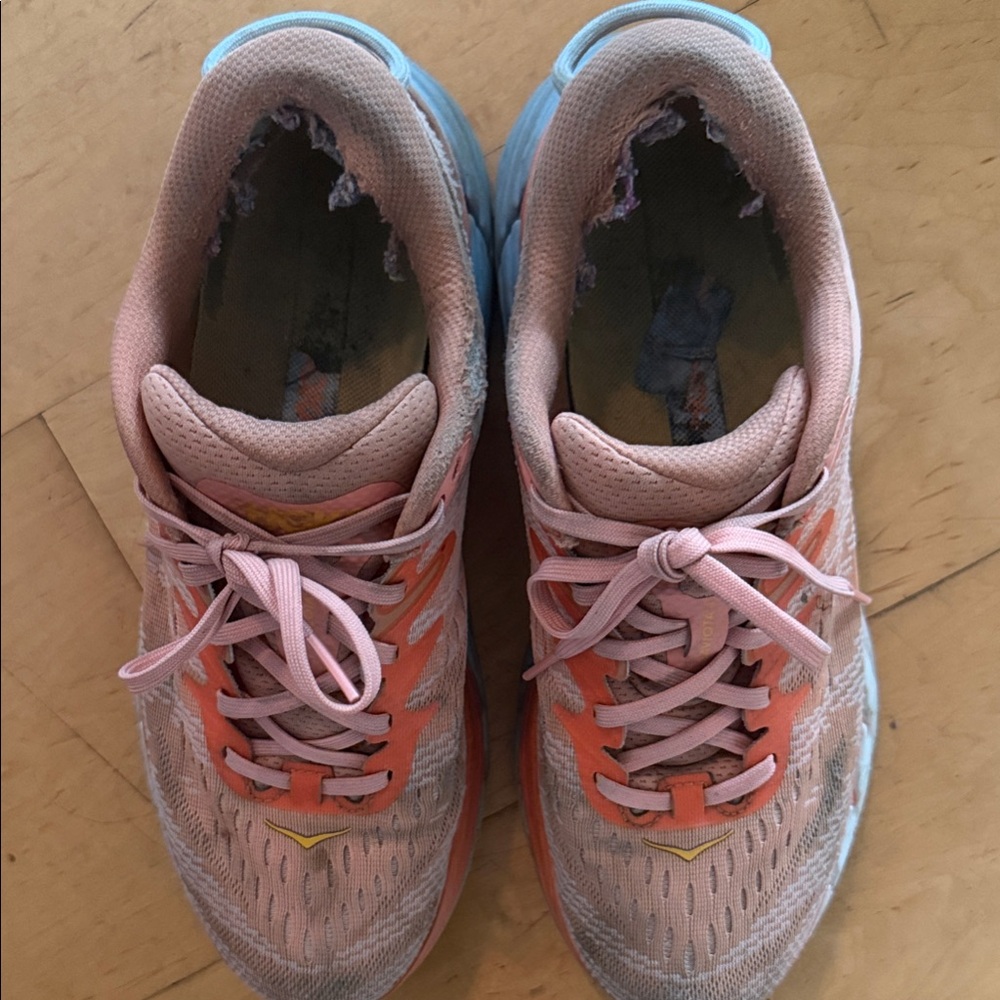 HOKA Women's Gaviota 4 Running Shoes
Coral 9.5 well worn used